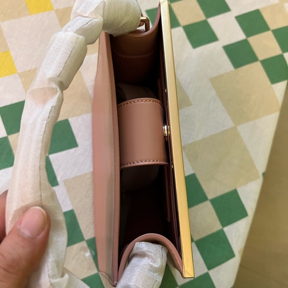 Brand new bag from Charles and Keith - Picture 5 of 9